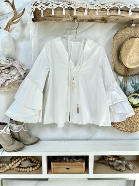 Boho Ruffle Gypsy Bell-Sleeve V-Neck blouse w cottagecore peasant vibe